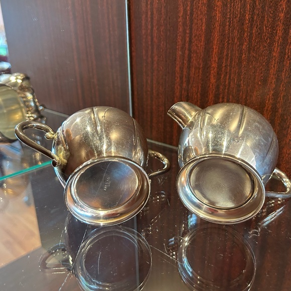 Vintage Arts Co Sugar Bowl 3" High & Creamer Silver-plated Armor SIlver Set of 2 - Picture 6 of 13